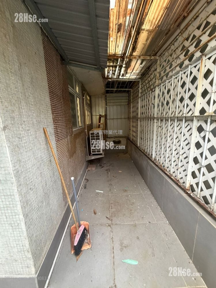 Mei Hing Mansion Sell 1 Bedroom , 1 Bathroom 320 ft²