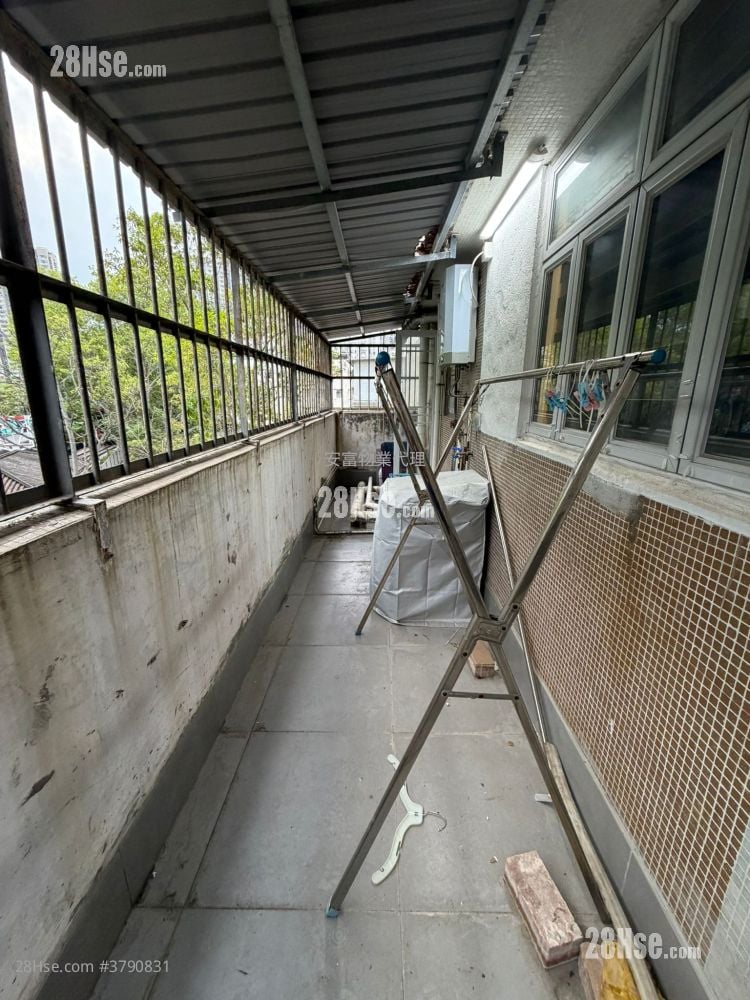 Mei Hing Mansion Sell 1 Bedroom , 1 Bathroom 320 ft²