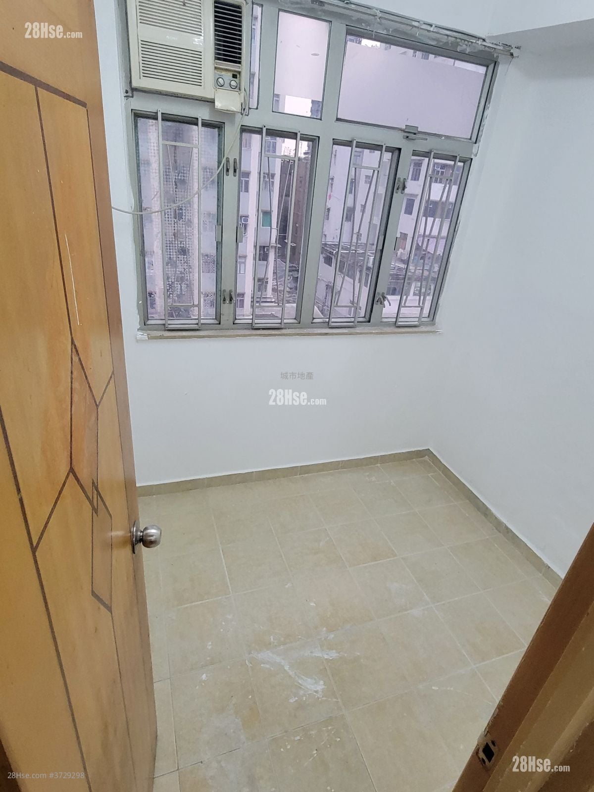 唐楼 租盘 2 房 , 1 浴室 280 平方尺