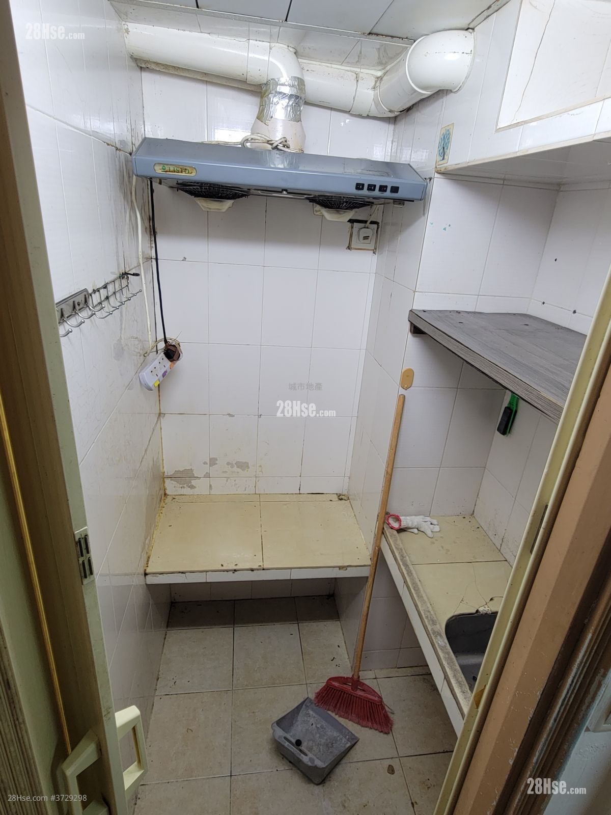 唐楼 租盘 2 房 , 1 浴室 280 平方尺