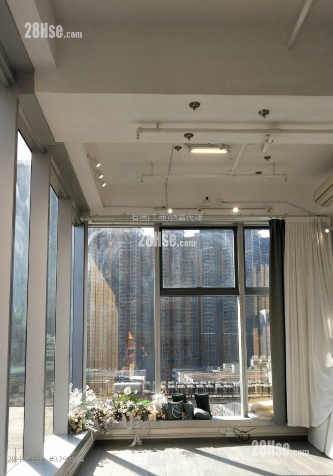 W668 Rental 1 Toilet