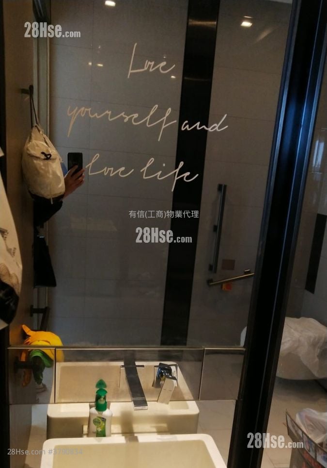 W668 Rental 1 Toilet