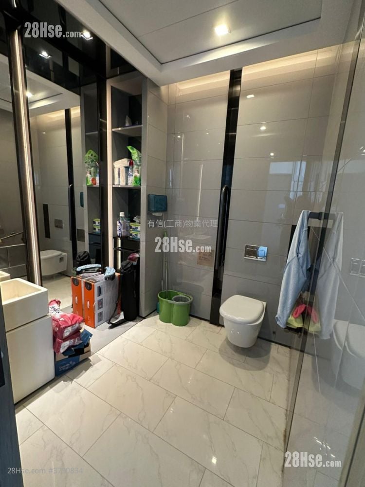 W668 Rental 1 Toilet