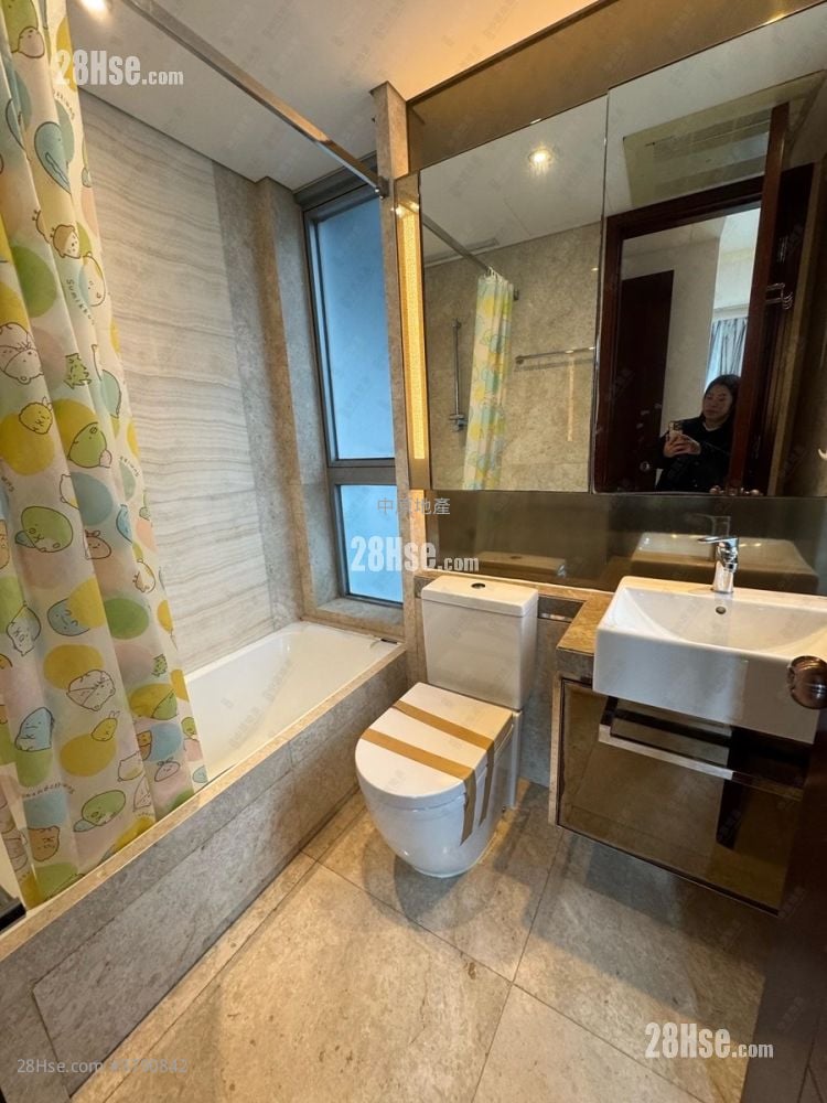 The Parkside Sell 3 Bedrooms 726 ft²