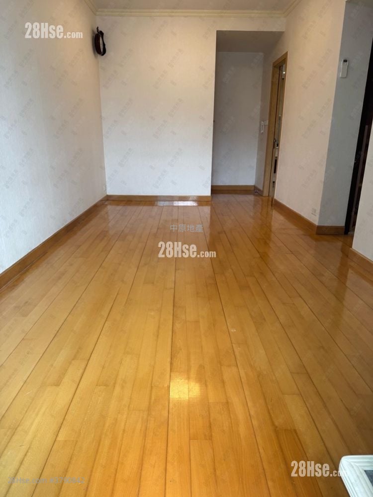 The Parkside Sell 3 Bedrooms 726 ft²