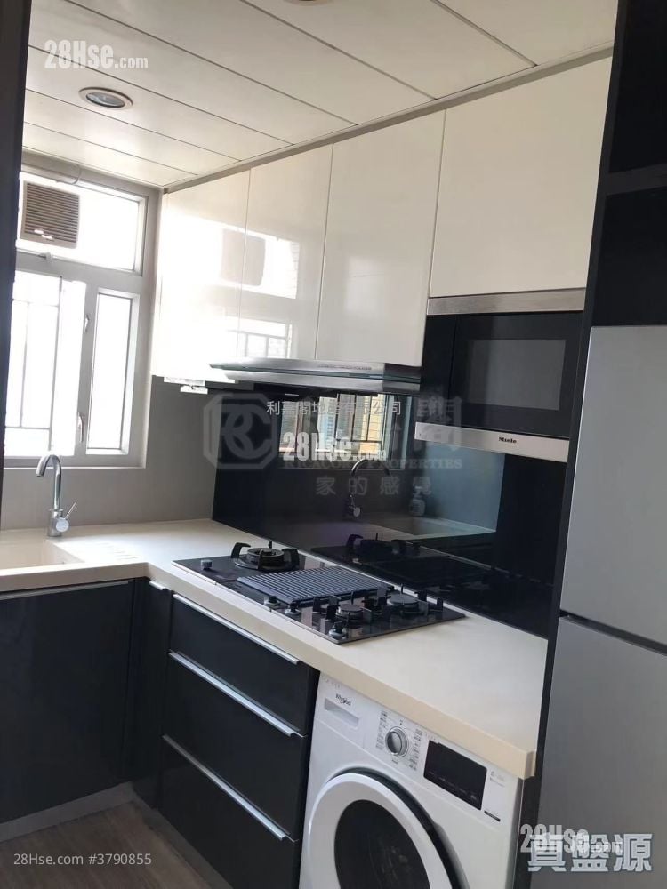 星汇居 售盘 3 房 , 2 浴室 671 平方尺