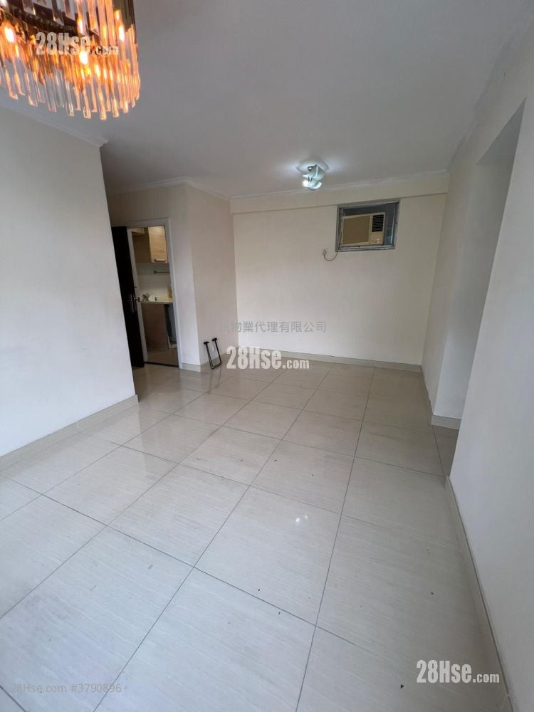 Riviera Gardens Rental 2 Bedrooms , 1 Bathroom 510 ft²