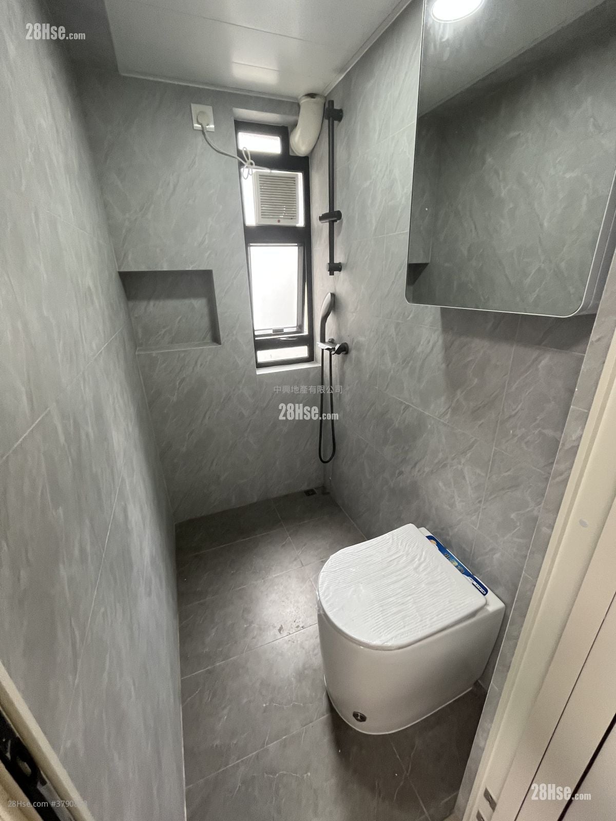 馀庆大厦 租盘 开放式间隔 , 1 浴室 180 平方尺