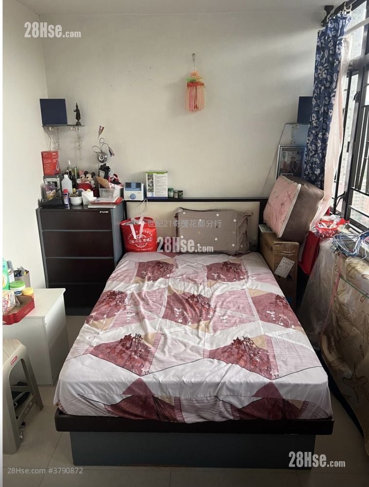 Tak Nga Court Sell 1 Bedroom , 1 Bathroom 489 ft²