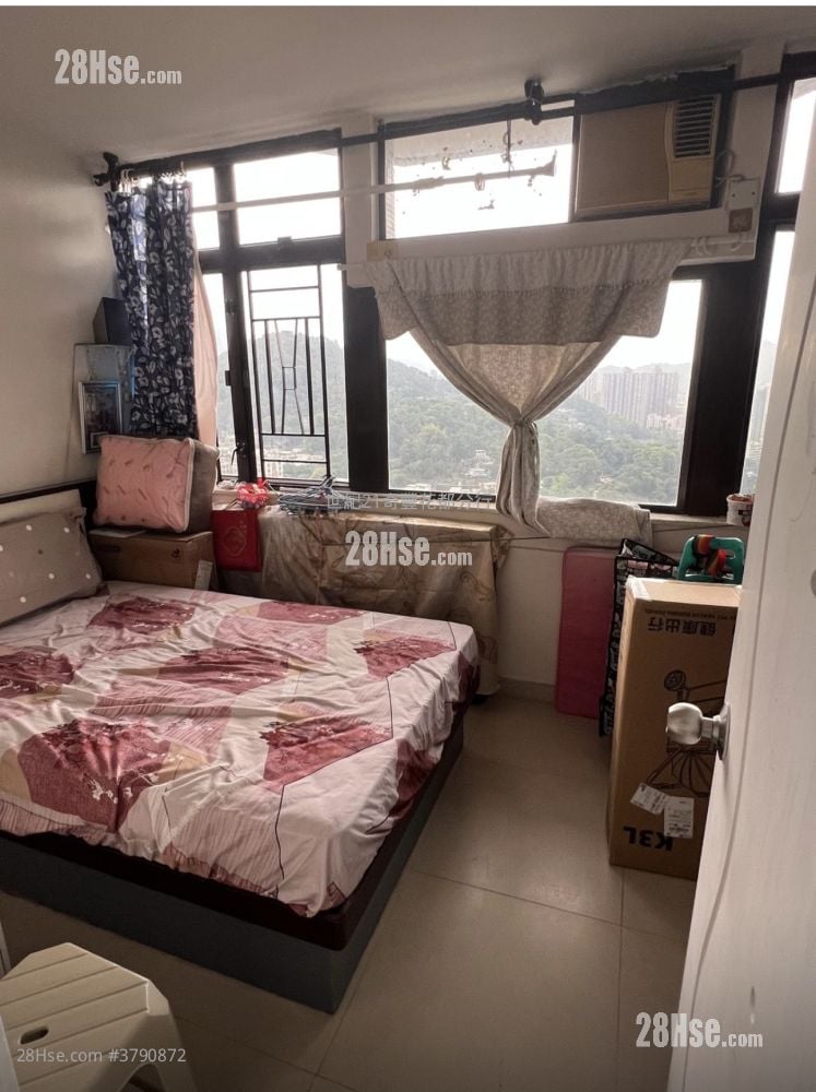 Tak Nga Court Sell 1 Bedroom , 1 Bathroom 489 ft²