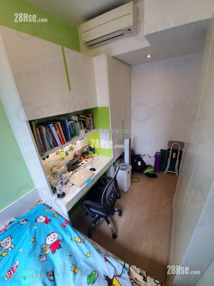 Homantin Hillside Sell 3 Bedrooms , 2 Bathrooms 735 ft²