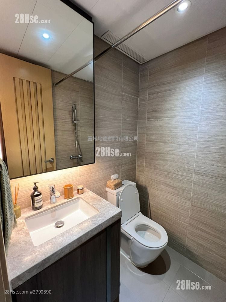 Lp6 Sell 3 Bedrooms , 2 Bathrooms 665 ft²