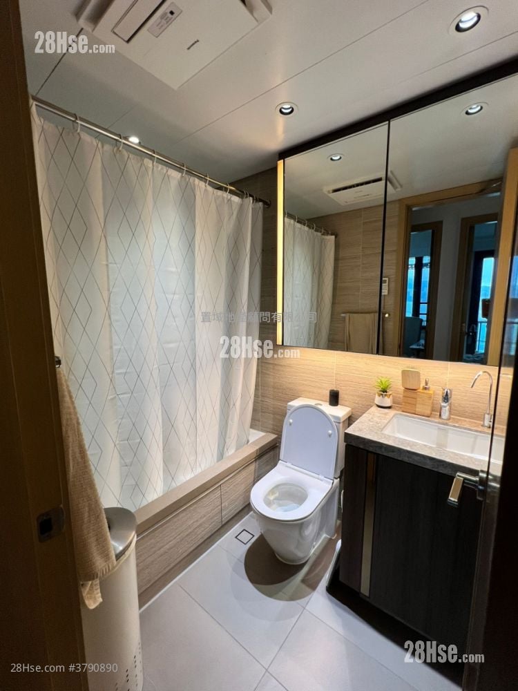 Lp6 Sell 3 Bedrooms , 2 Bathrooms 665 ft²