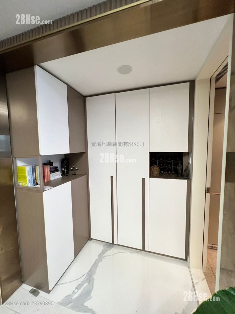 Lp6 Sell 3 Bedrooms , 2 Bathrooms 665 ft²