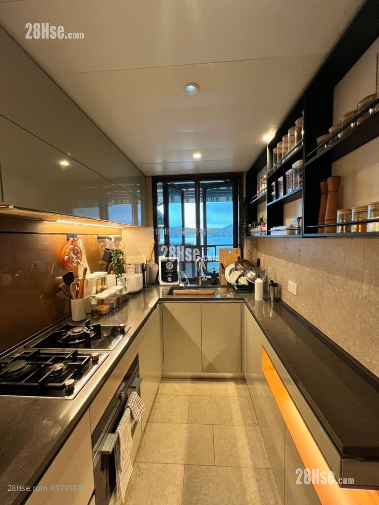 Lp6 Sell 3 Bedrooms , 2 Bathrooms 665 ft²