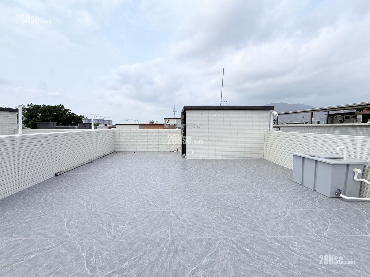 村屋 售盘 3 房 , 2 浴室 700 平方尺