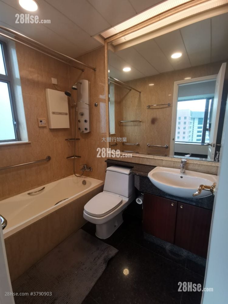 Grand Excelsior Sell 2 Bedrooms , 2 Bathrooms 642 ft²