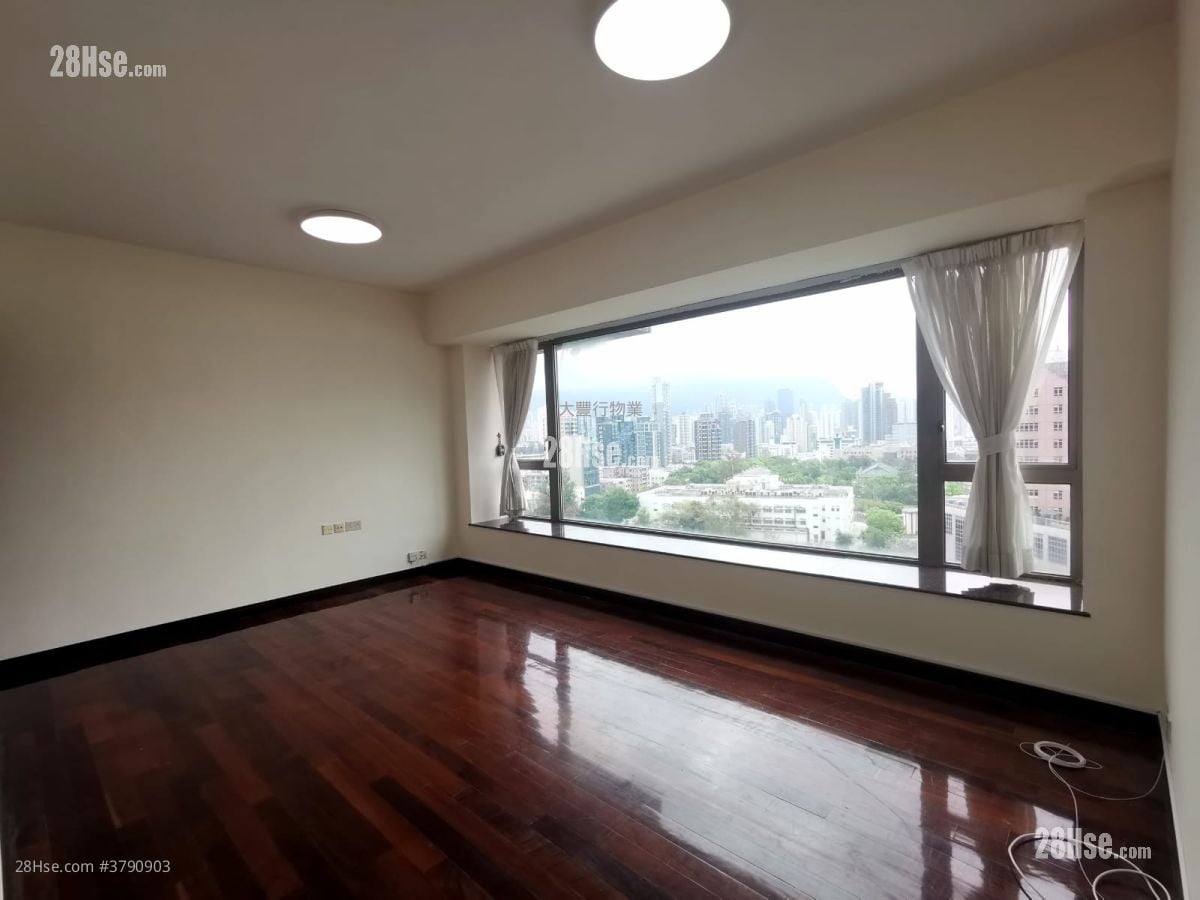 Grand Excelsior Sell 2 Bedrooms , 2 Bathrooms 642 ft²