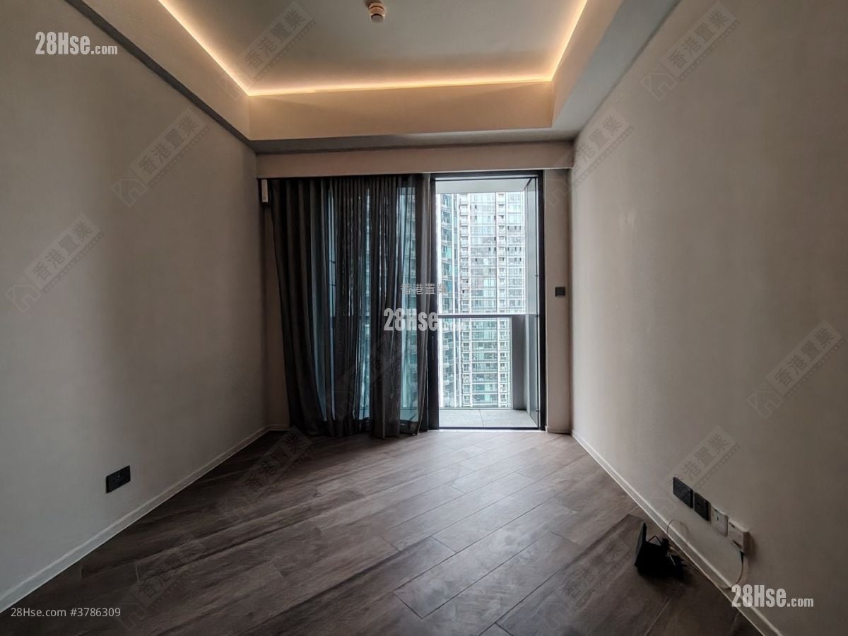 Henley Park Rental Studio , 1 Bathroom 250 ft²