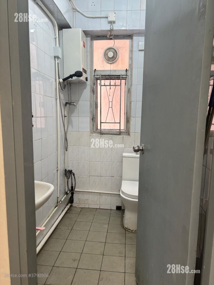 福安大厦 租盘 2 房 , 1 浴室 319 平方尺