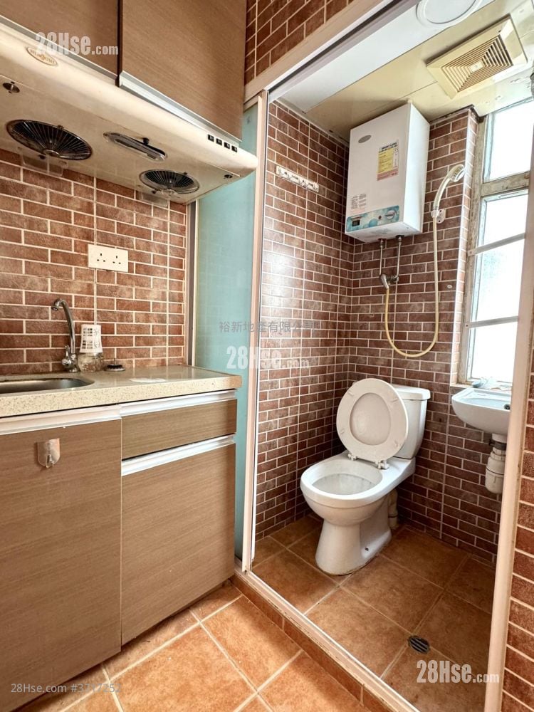 Hoi Cheong Building Rental 130 ft²