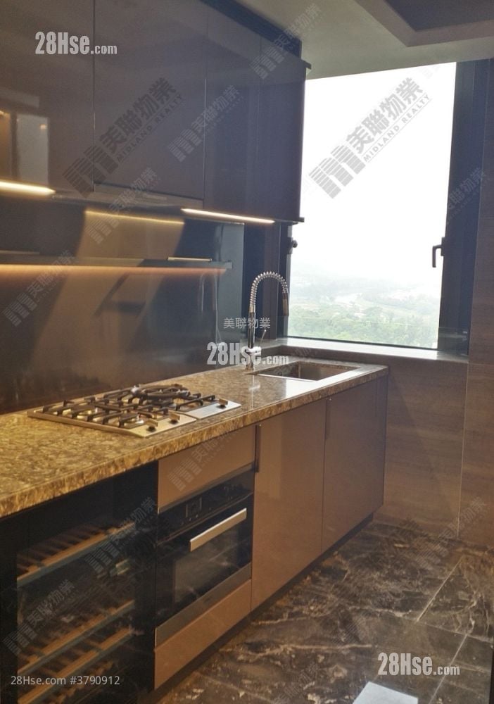 Eden Manor Rental 1,108 ft²