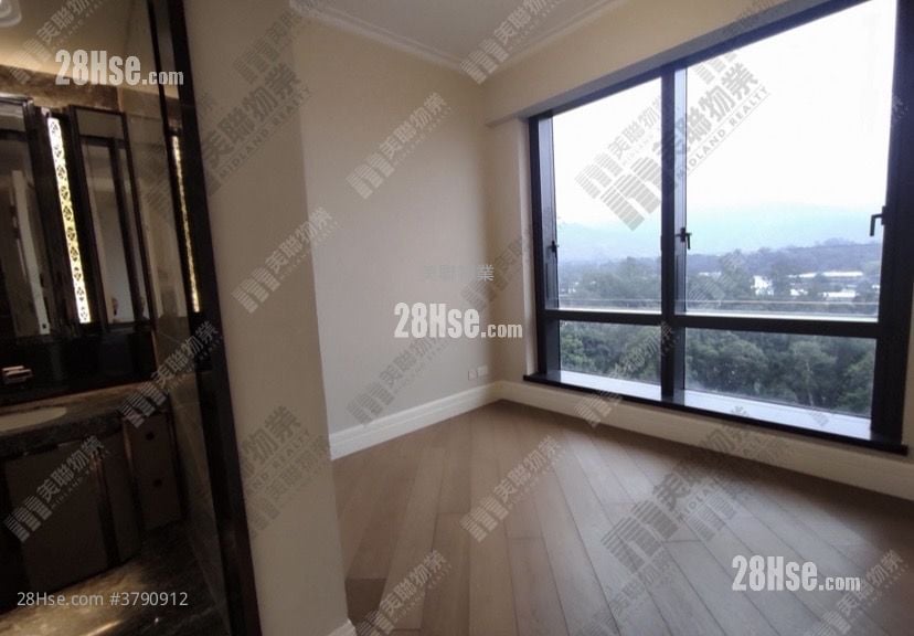 Eden Manor Rental 1,108 ft²