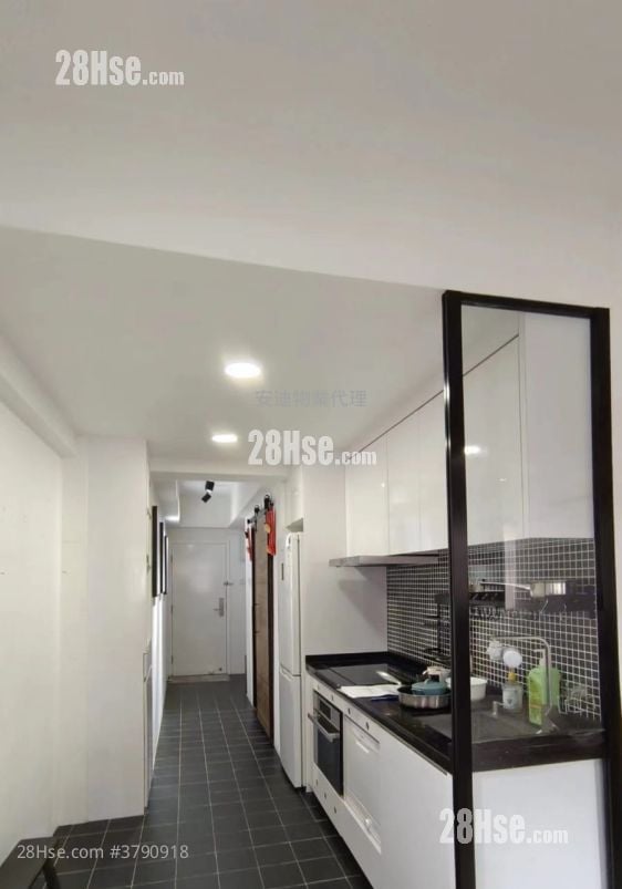 德丰大厦 租盘 2 房 , 1 浴室 573 平方尺