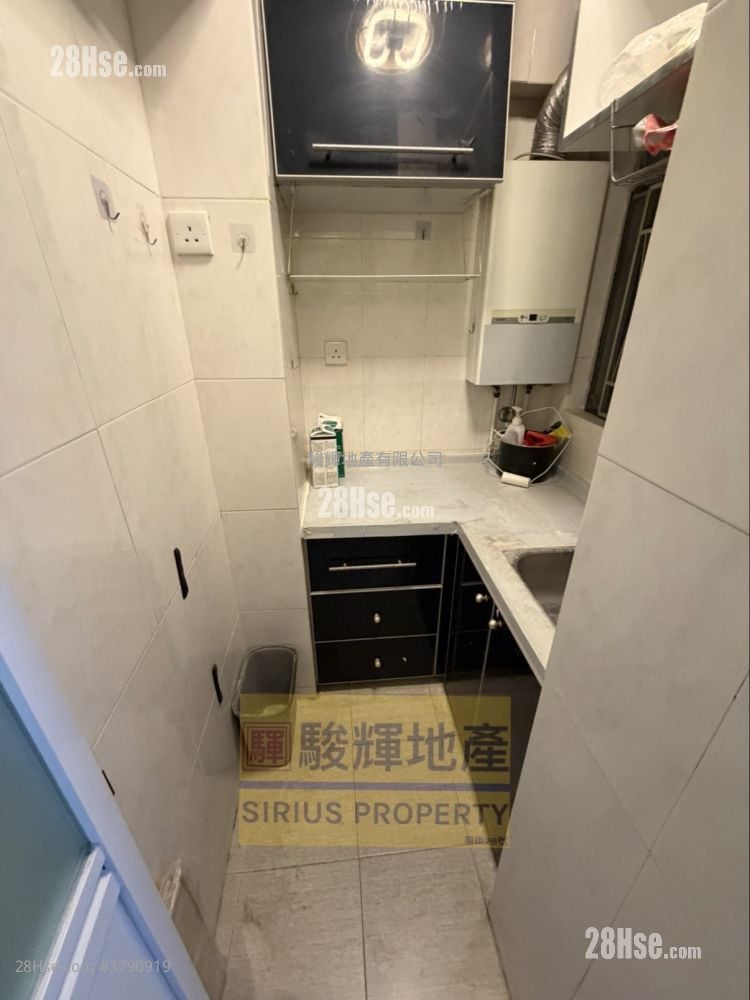 King's Mansion Rental 2 Bedrooms , 1 Bathroom 438 ft²