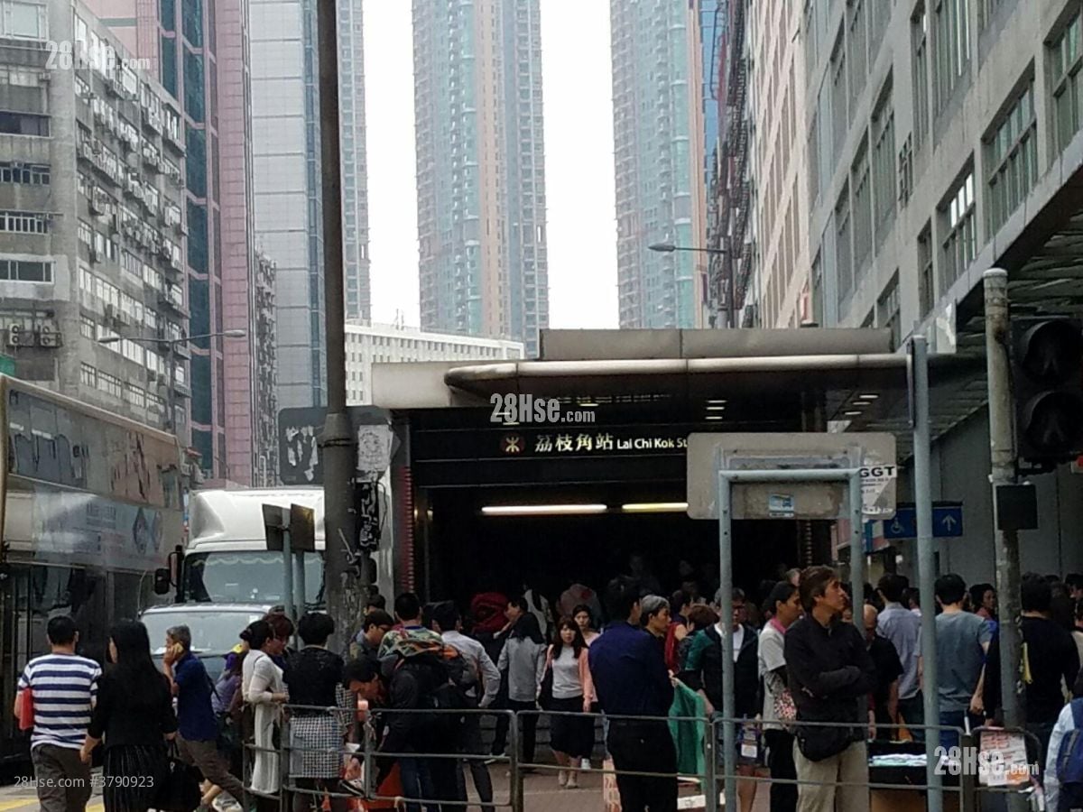 再发工厂大厦 租盘 220 平方尺