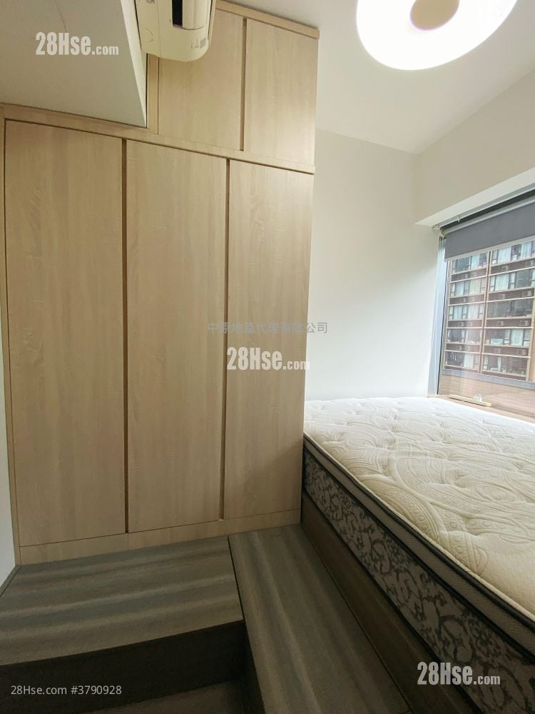 Century Link Rental 2 Bedrooms , 2 Bathrooms 484 ft²