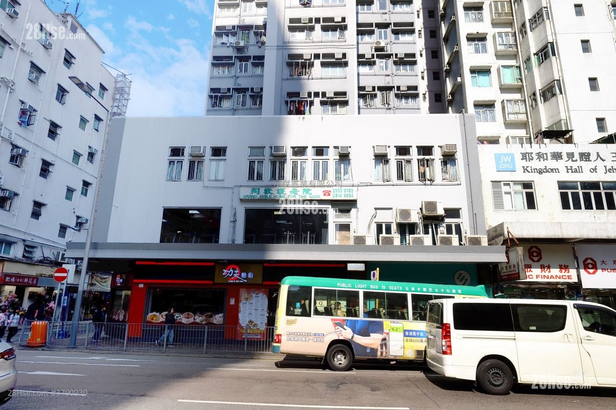 building outlook: Island Building Rental 1 Bedroom , 1 Bathroom 307 ft²