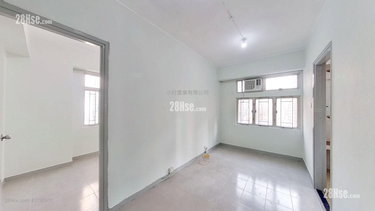 living room: Island Building Rental 1 Bedroom , 1 Bathroom 307 ft²