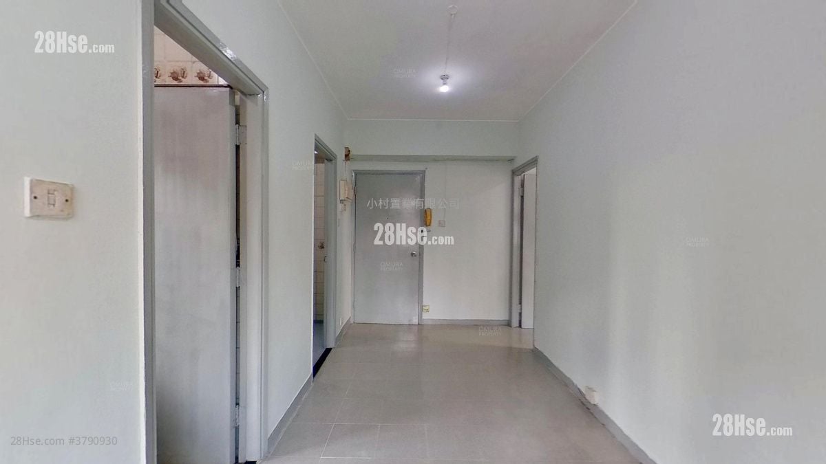 living room: Island Building Rental 1 Bedroom , 1 Bathroom 307 ft²