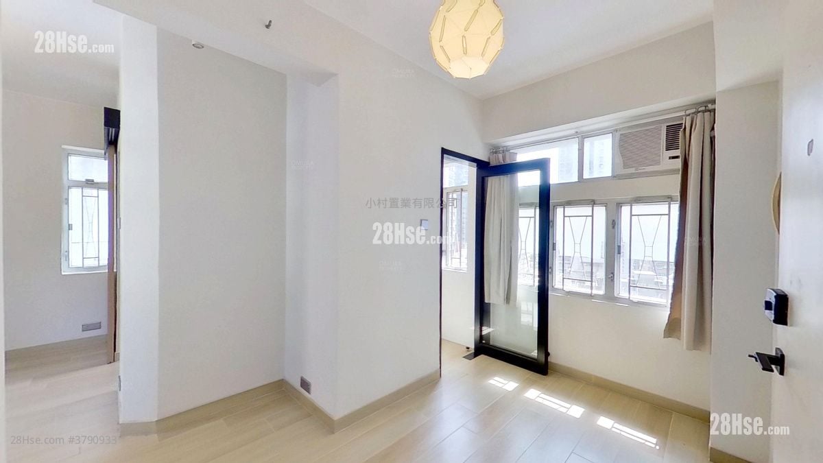 living room: Island Building Rental 1 Bedroom , 1 Bathroom 294 ft²