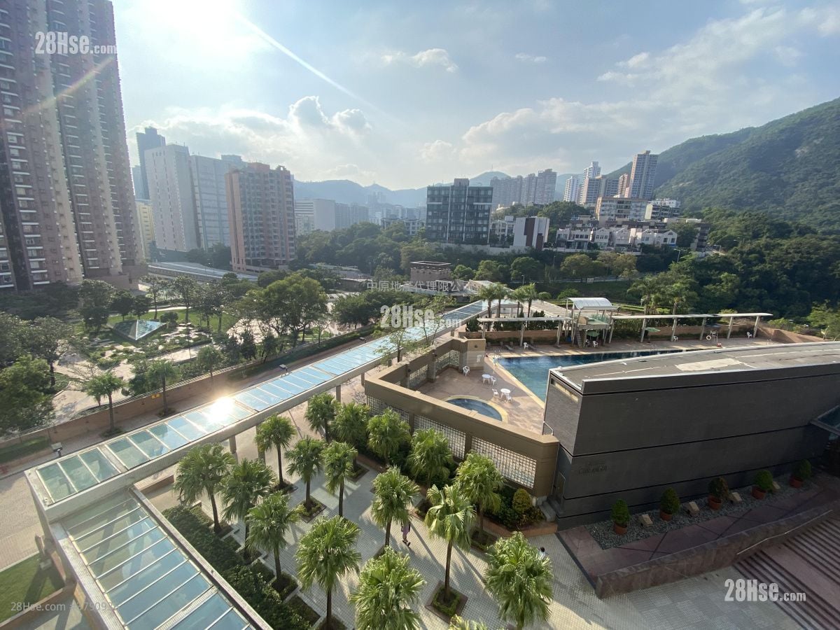 Royal Ascot Sell 3 Bedrooms 958 ft²