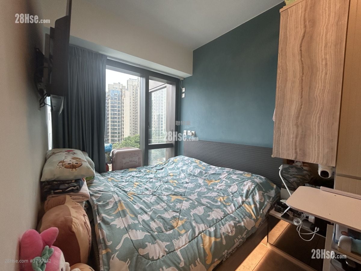 One Homantin Sell 2 Bedrooms 509 ft²