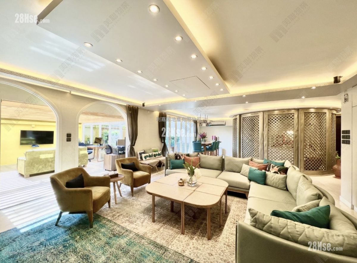 Casa Pino Sell 5+ Bedrooms 4,136 ft²