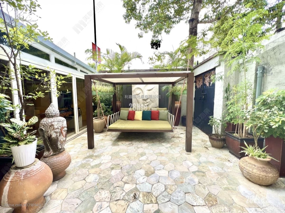 Casa Pino Sell 5+ Bedrooms 4,136 ft²