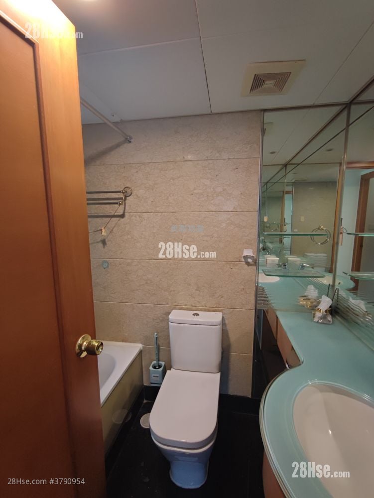 Island Resort Sell 2 Bedrooms , 1 Bathroom 455 ft²