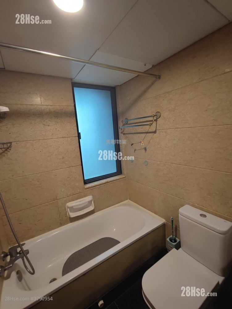 Island Resort Sell 2 Bedrooms , 1 Bathroom 455 ft²