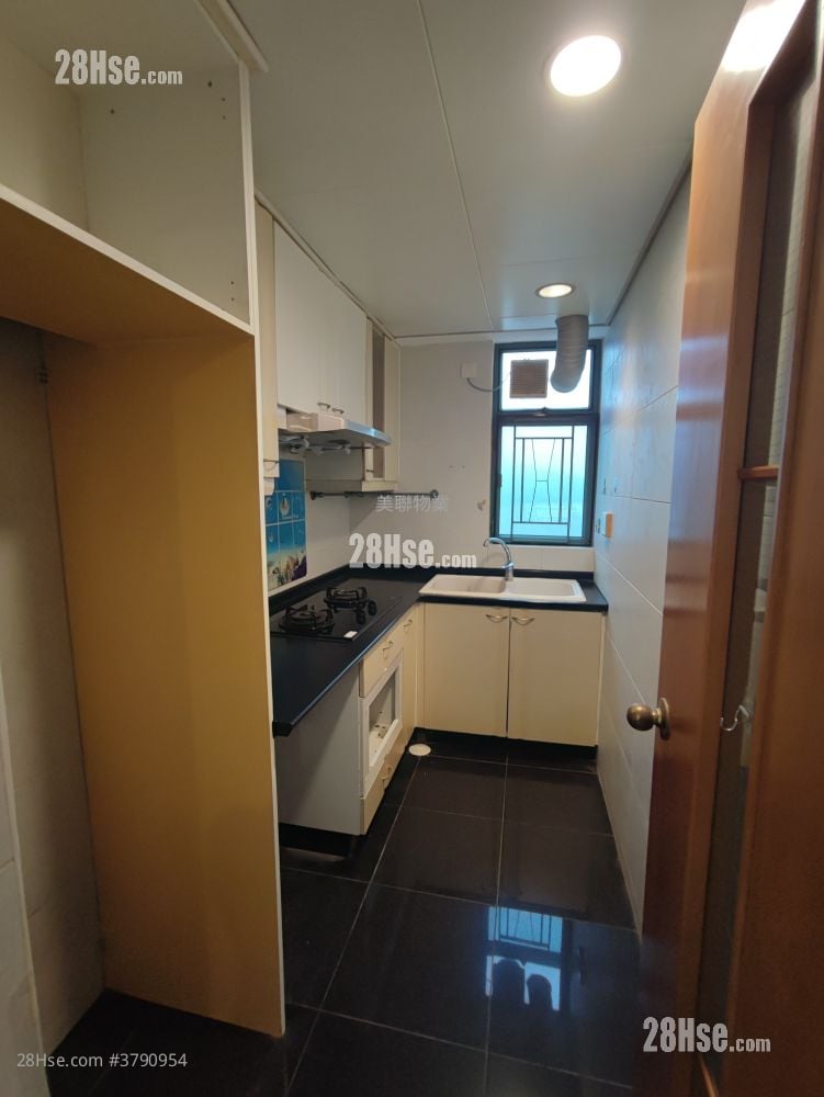 Island Resort Sell 2 Bedrooms , 1 Bathroom 455 ft²