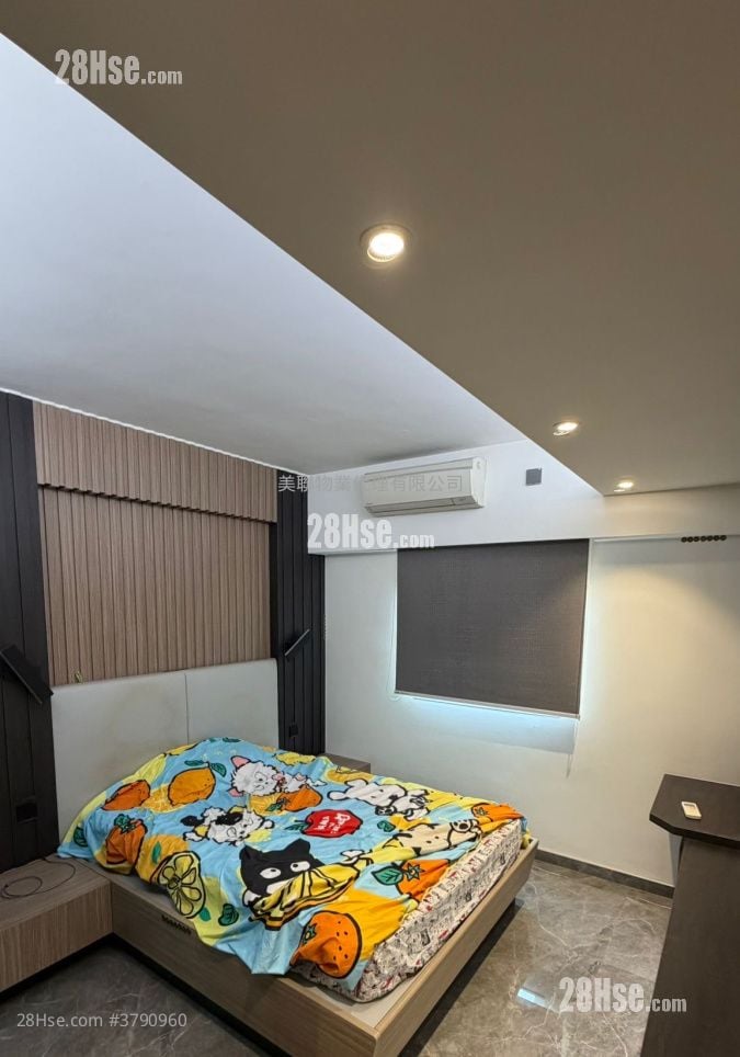 Welcome Gardens Sell 2 Bedrooms , 2 Bathrooms 686 ft²