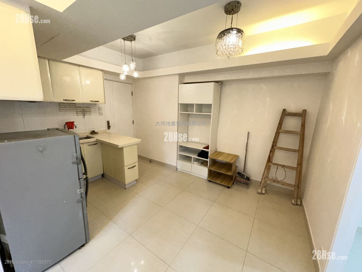 Yau Lee Building Rental 2 Bedrooms 323 ft²