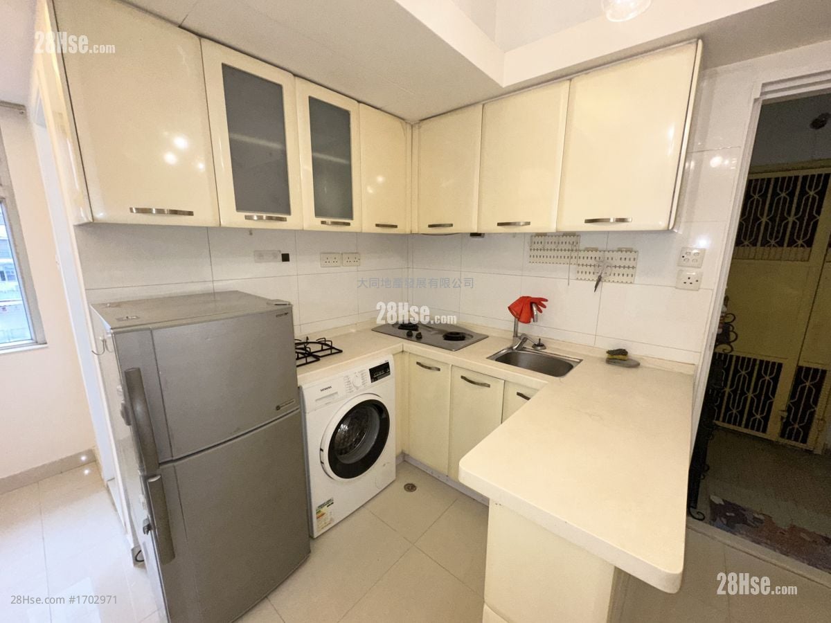 Yau Lee Building Rental 2 Bedrooms 323 ft²