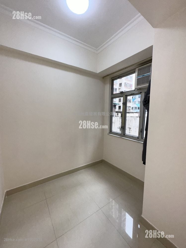 Yau Lee Building Rental 2 Bedrooms 323 ft²