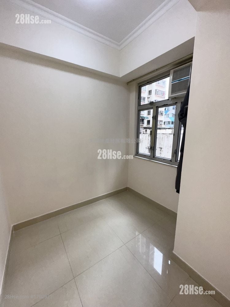 Yau Lee Building Rental 2 Bedrooms 323 ft²