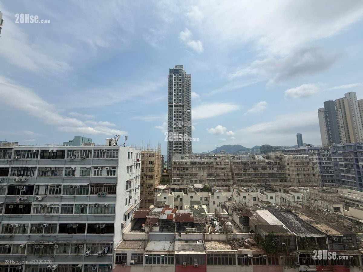 定安大厦 售盘 3 房 , 2 浴室 461 平方尺