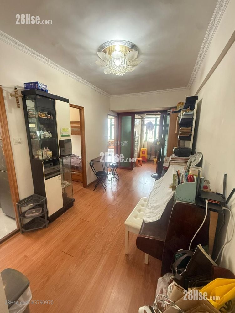 定安大厦 售盘 3 房 , 2 浴室 461 平方尺