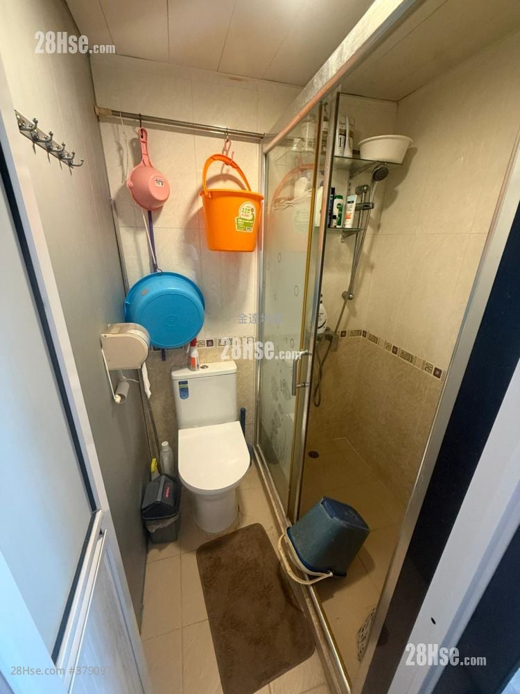 定安大厦 售盘 3 房 , 2 浴室 461 平方尺